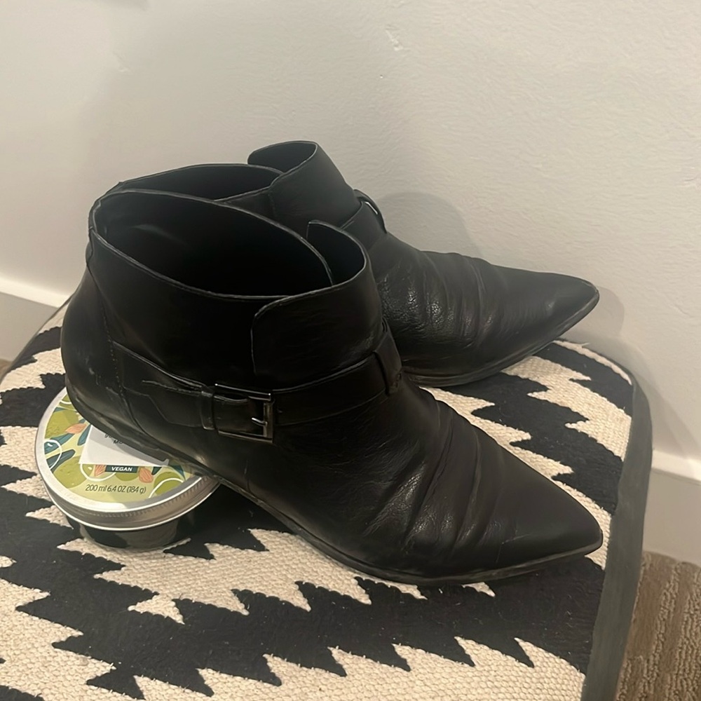 Vintage Nine West booties